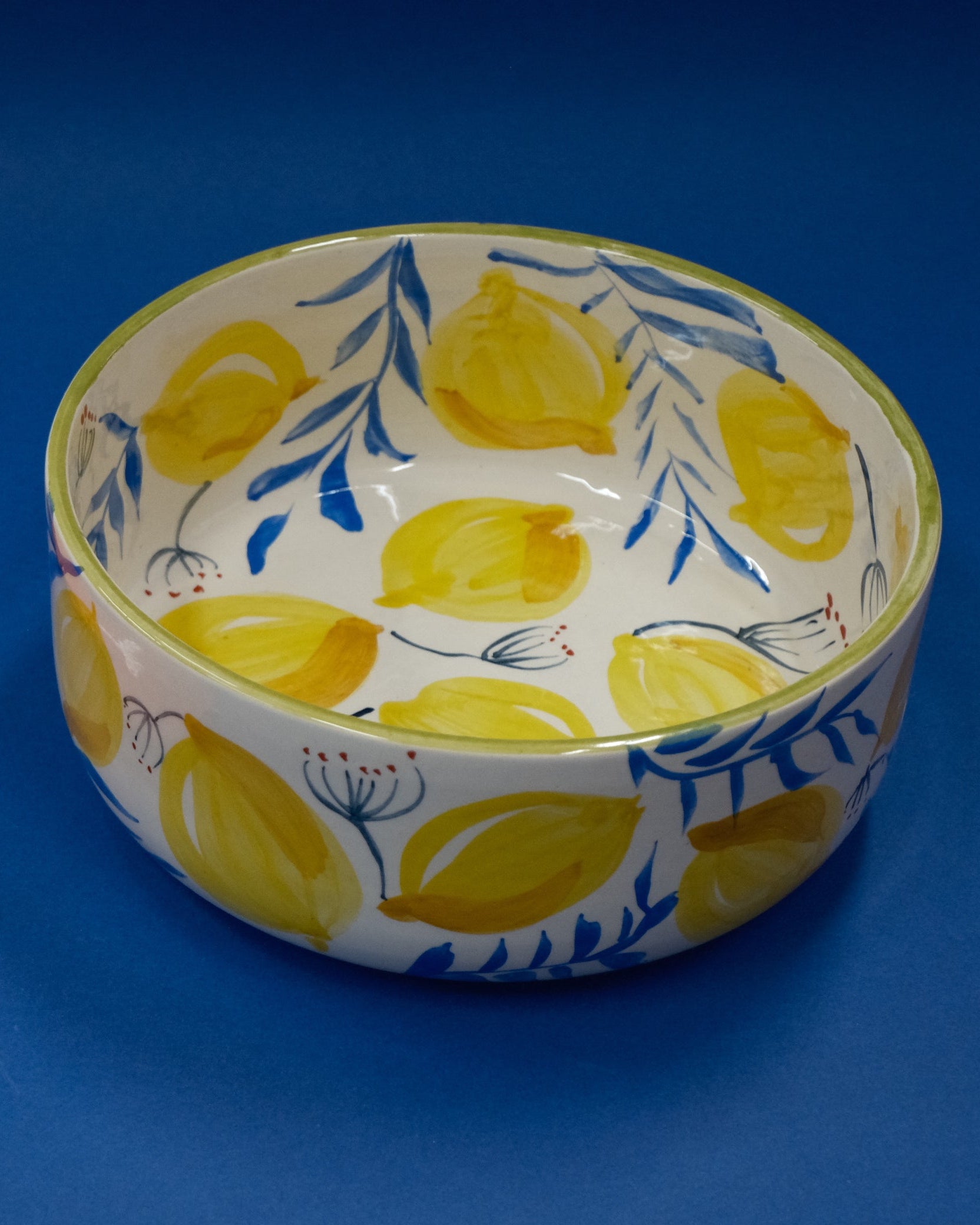 Salad bowl LEMONS with spoons